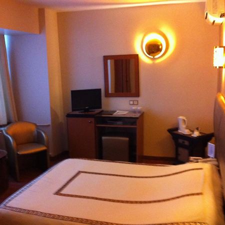 בורסה Hotel Artic מראה חיצוני תמונה