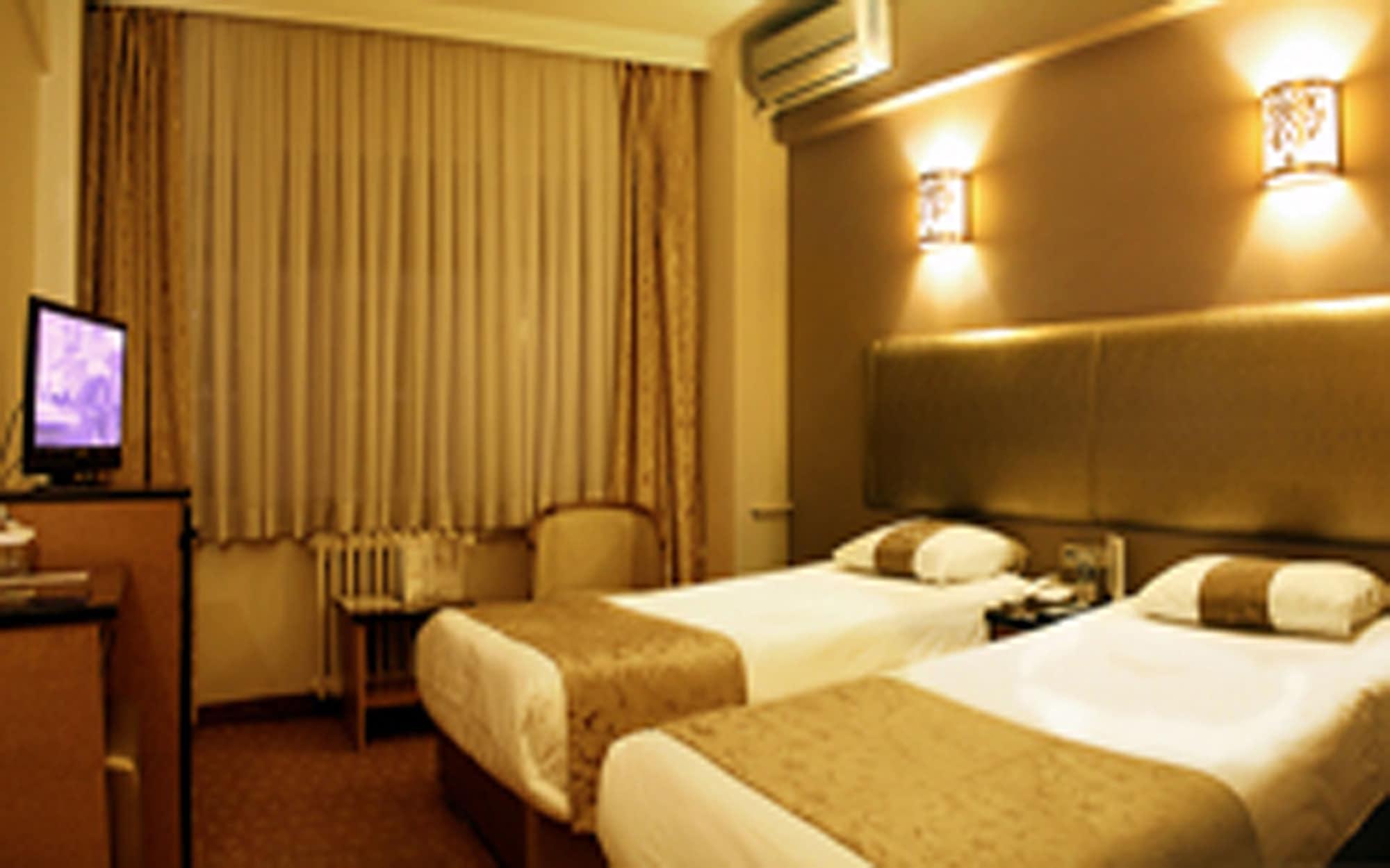 בורסה Hotel Artic מראה חיצוני תמונה