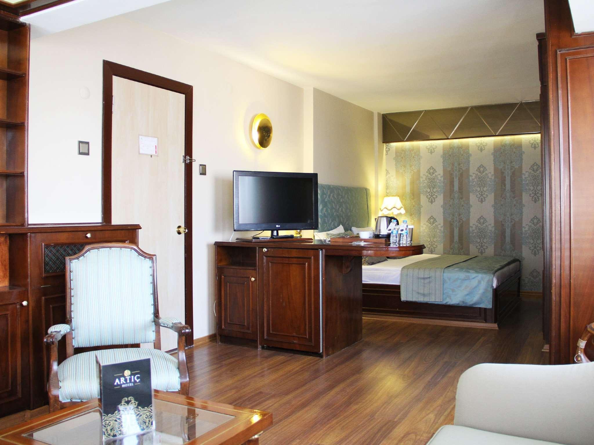בורסה Hotel Artic מראה חיצוני תמונה