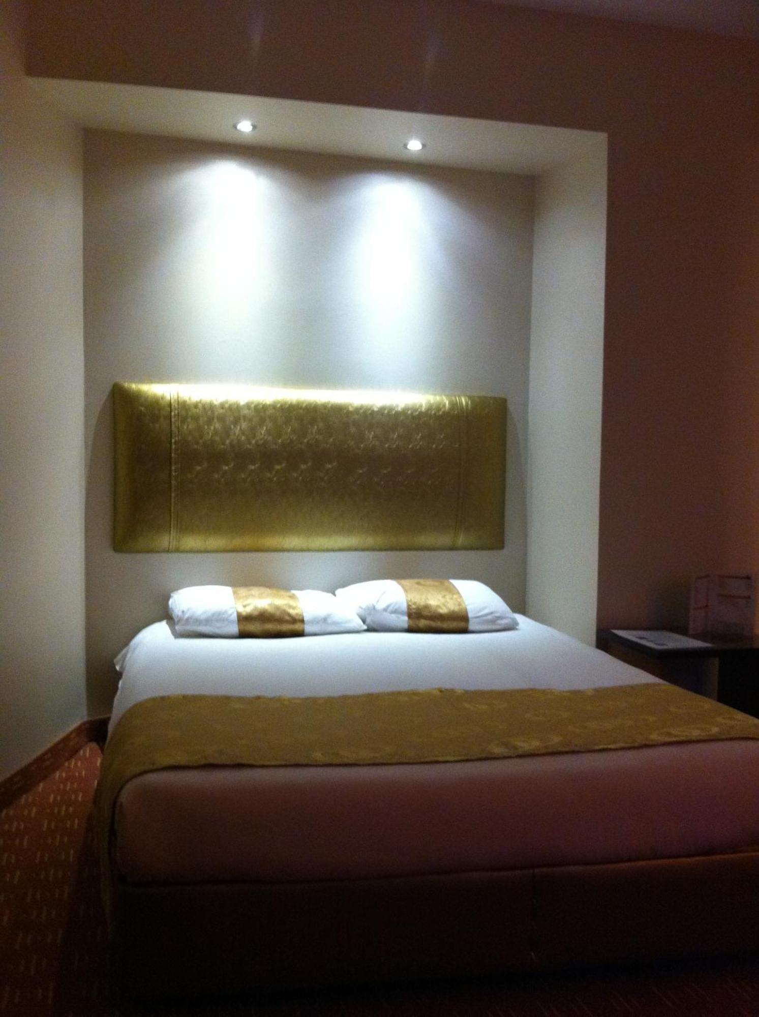 בורסה Hotel Artic מראה חיצוני תמונה