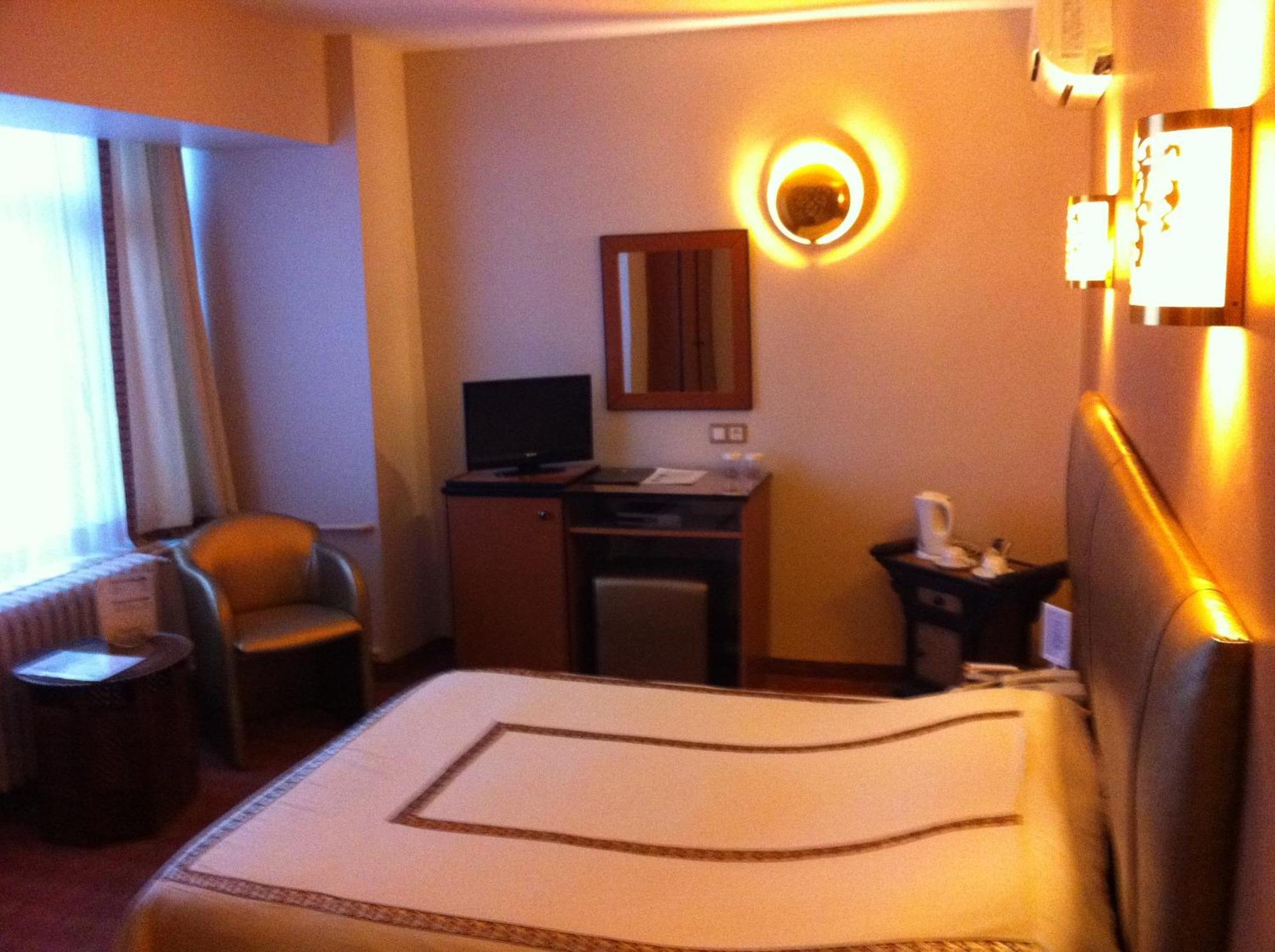 בורסה Hotel Artic מראה חיצוני תמונה