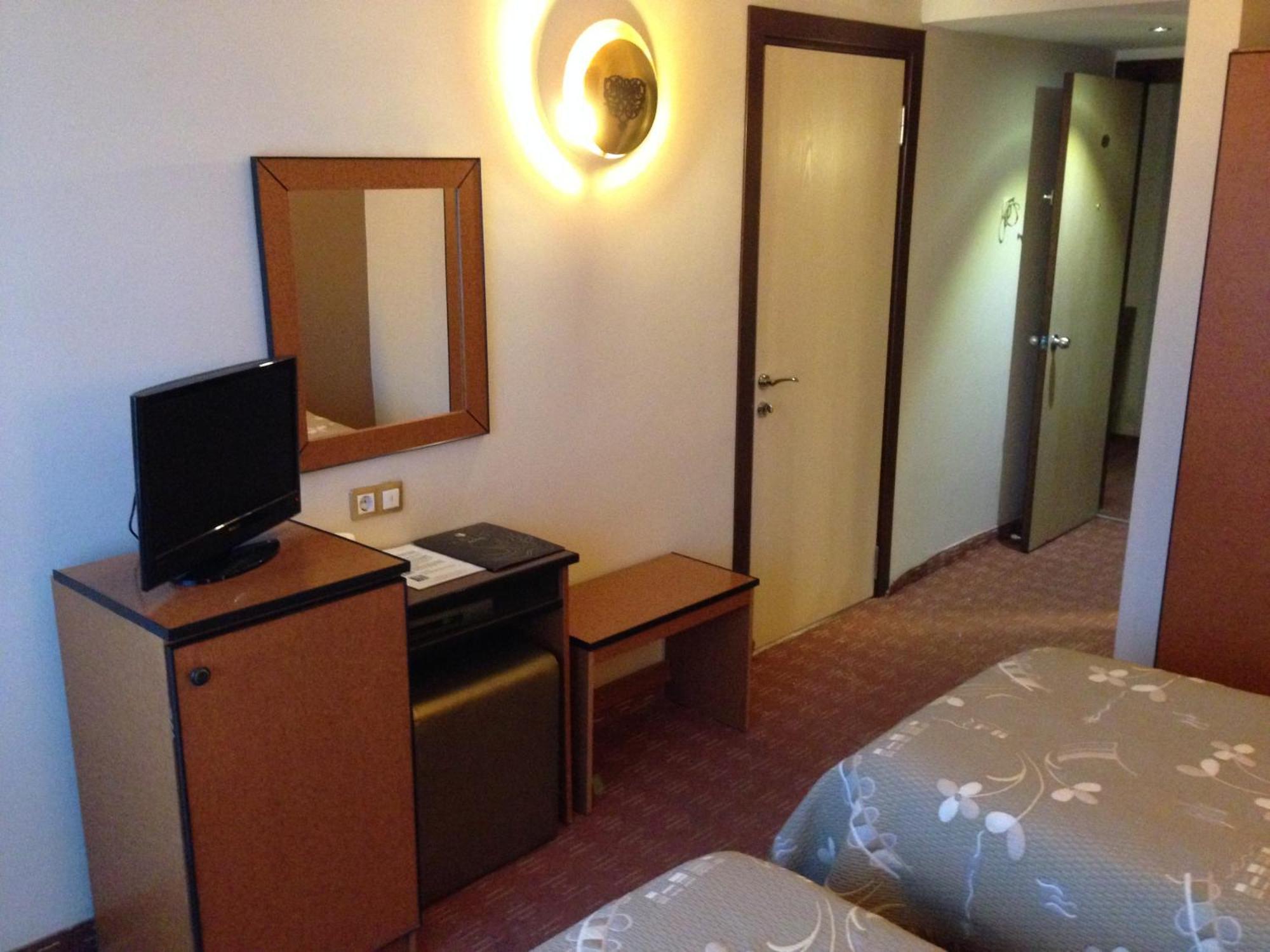 בורסה Hotel Artic מראה חיצוני תמונה